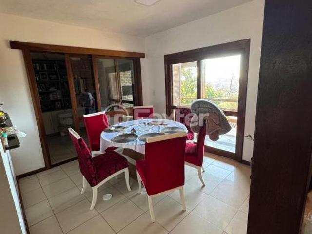 Casa, 2 dormitórios, 180 m², em Jardim Carvalho