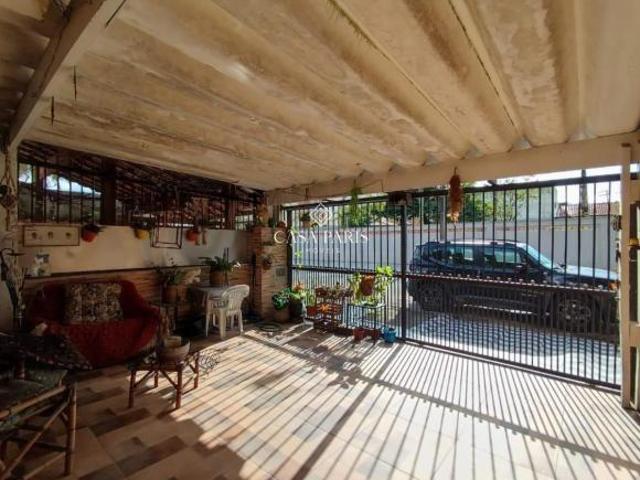 Casa 2 dormitórios 1 suíte com quintal e 2 vagas – Caiçara, Praia Grande/SP
