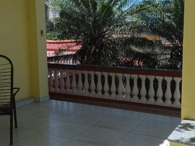 Casa 2 dormitórios, 250m de área, vaga de garagem, Parque Taboão SP