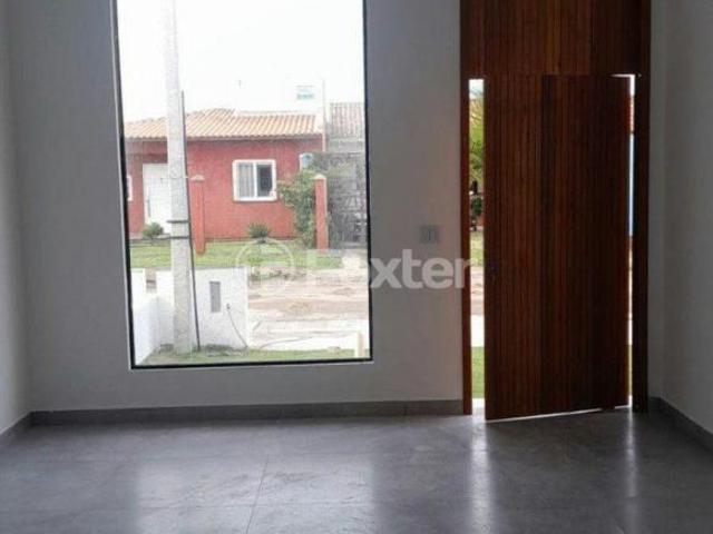 Casa, 2 dormitórios, 66 m², em Zona Nova