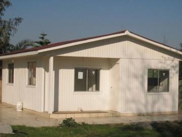 Casa 2 dormitorios con amplio jardin y patio