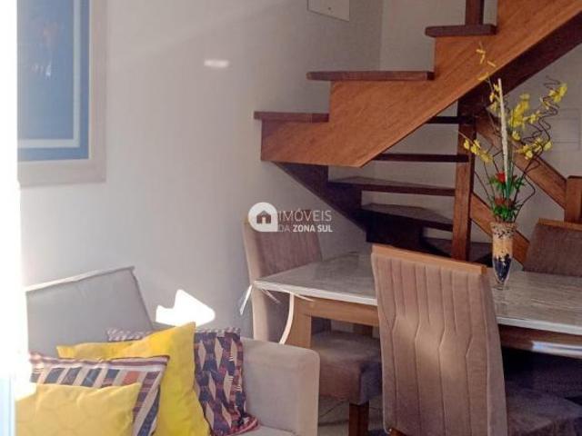 Casa 2 dormitórios em Condomínio na Restinga