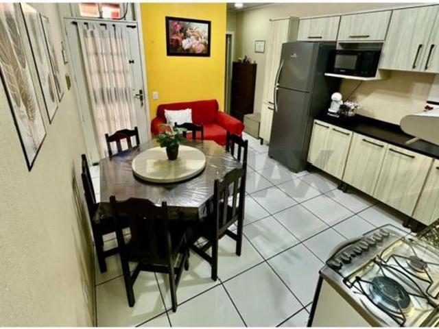 Casa 2 dormitórios em Cachoeirinha, bairro Jardim do Bosque  a venda por R$ 205.000,00