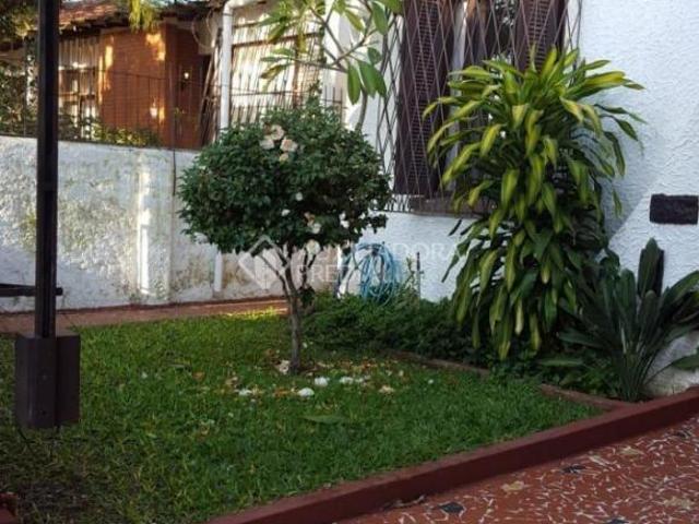 Casa 2 dormitórios no Bairro Santa Teresa divisa com Menino Deus