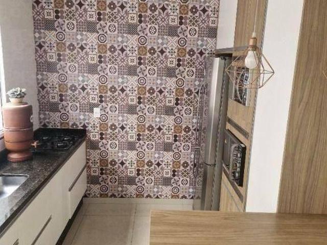 CASA 2 DORMS 2 SUÍTES COM 82,30 M E VARANDA