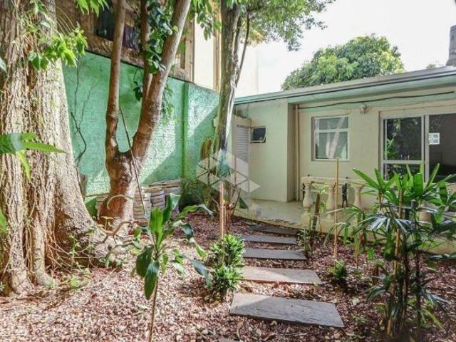 CASA 2 SUÍTES 3 VAGAS NO JARDIM BOTÂNICO