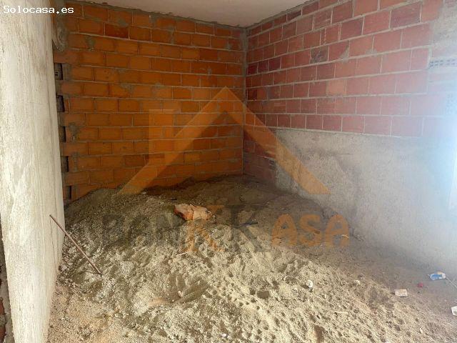 CASA 2 PLANTAS SEMI REFORMADA EN FIÑANA