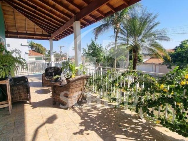 casa 2 quartos 1 suite, 4 vagas de garagem, Jardim dos pinheiros Atibaia