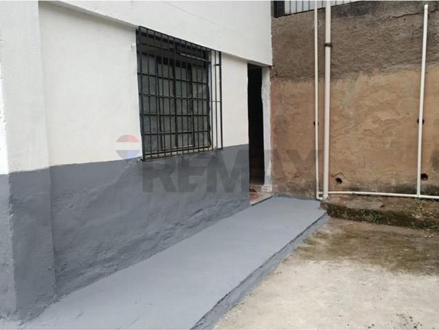 Casa 2 quartos, ambiente familiar com área externa para Locação no Bairro Bandeirantes, Juiz de Fora