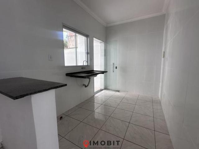 Casa 2 quartos bairro Araçás Mateus Leme