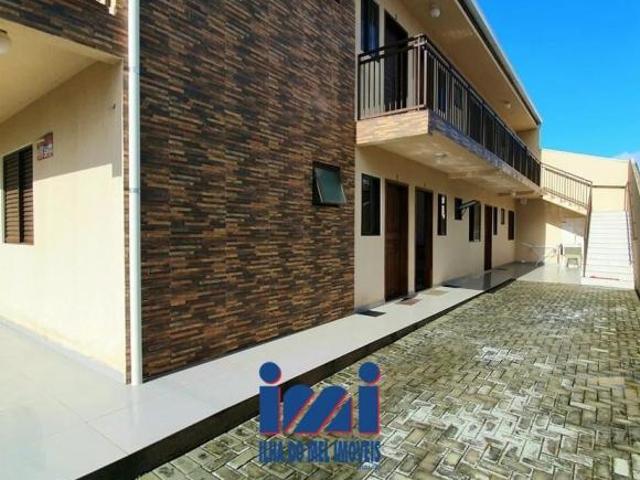 Casa 2 quartos e 6 kitnets próximo ao mar