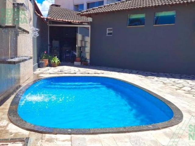CASA 2 QUARTOS ESCRITÓRIO ARMÁRIOS PISCINA LOCALIZAÇÃO ÓTIMA TRECHO 3 COLÔNIA AGRÍCOLA SAMAMBAIA