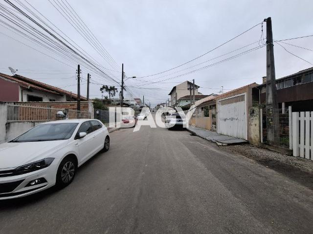 Casa 2 Quartos Forquilhas 68m²