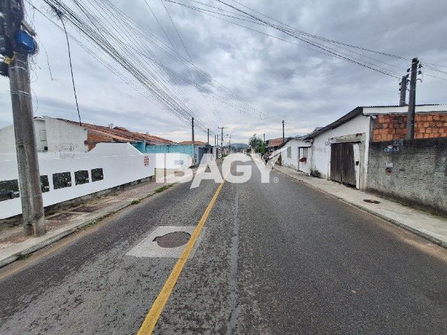 Casa 2 Quartos Forquilhas 69m²