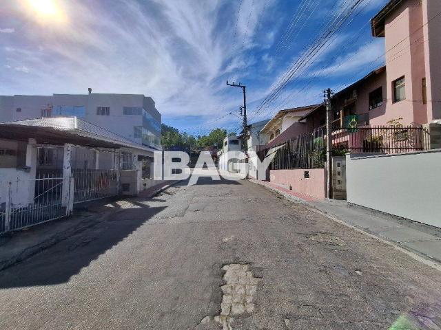 Casa 2 Quartos Forquilhinhas 130m²