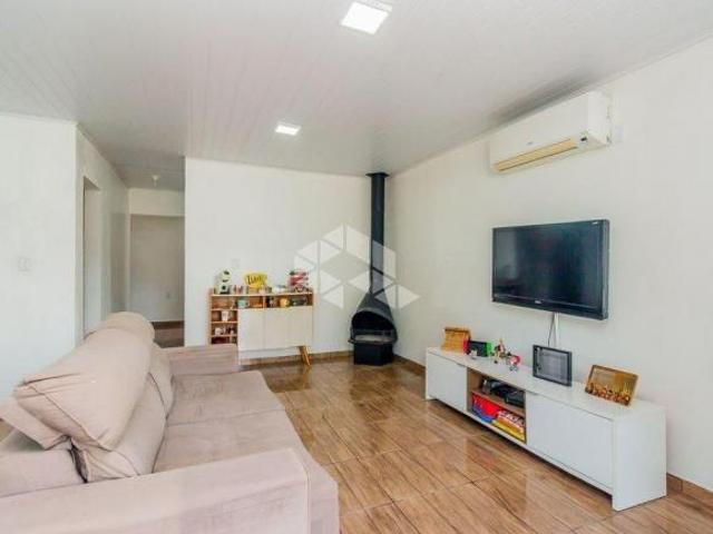 Casa 2 quartos, piscina e 1175m2 de terreno na Lomba Pinheiro