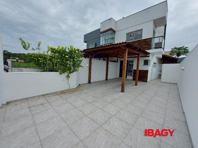 Casa 2 Quartos São João Do Rio Vermelho 74m²