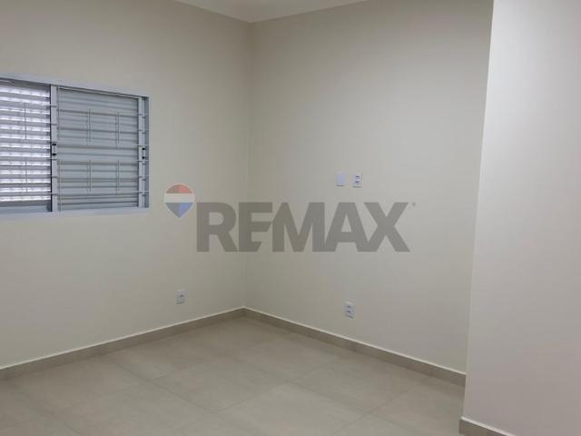 Casa 2 quartos sendo 1 suíte