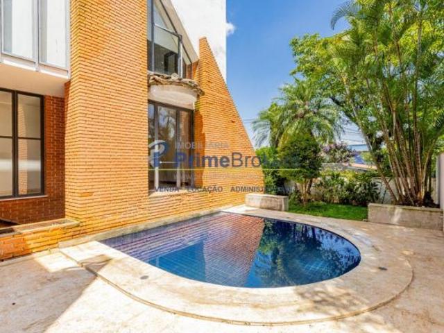 Casa, 376m² 4 Dormitórios, 4 Suítes, 2 Vagas, Piscina e Sauna Alto de Pinheiros