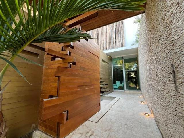 Casa 389 m² con 4 recámaras en venta en San Ramon Norte