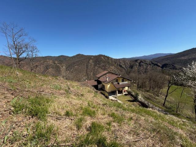 Casa 3 camere da letto, Sassello Piemonte ES103328678