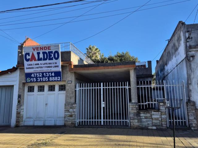 CASA 3 AMB CON DOS GARAGES Y FONDO LIBRE en Inmomap