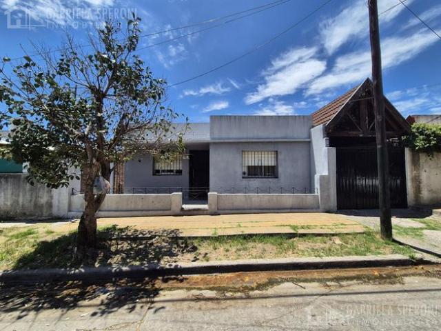 Casa 3 ambientes ALQUILER Llavallol