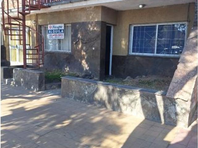Casa 3 Dorm. y Cochera en Alquiler Las Heras