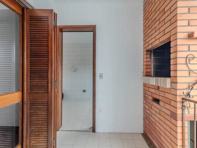 Casa 3 dormitórios, 1 suíte para locação no bairro Ipanema, zona sul de Porto Al
