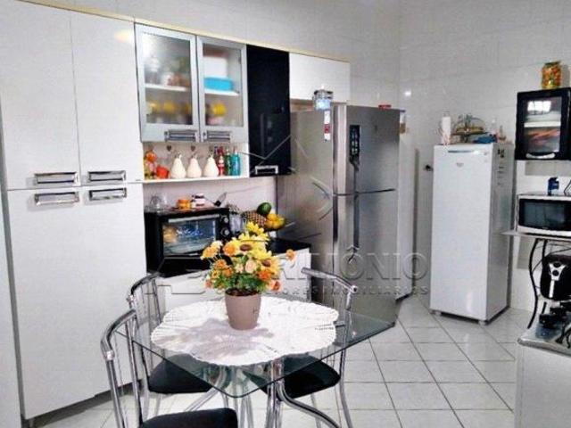CASA,3 Dormitorio s bairro Assis