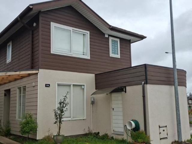 Casa 3 dormitorios 3 baños. Condominio Aires del Sur. Avenida Austral