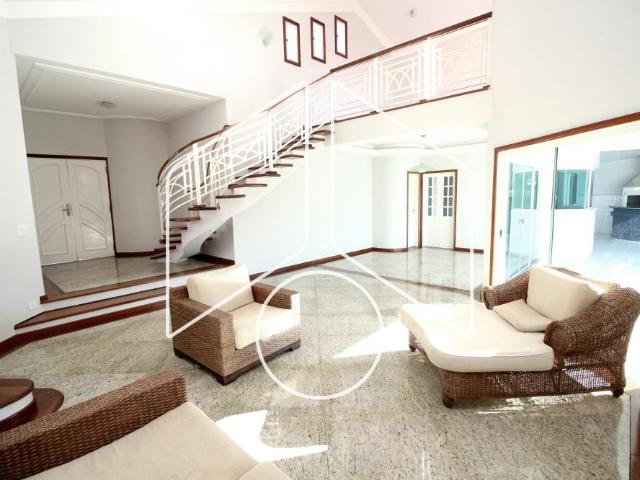 Casa 3 dormitórios, 3 suítes, 6 banheiros, 3 vagas no Parque Das Esmeraldas