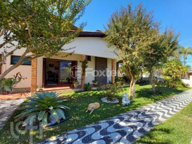 Casa, 3 dormitórios, 1000 m², em Belém Novo