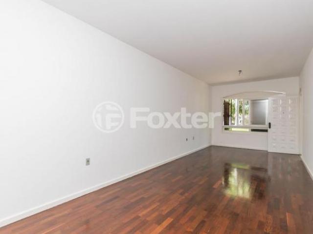 Casa, 3 dormitórios, 130 m², em São João