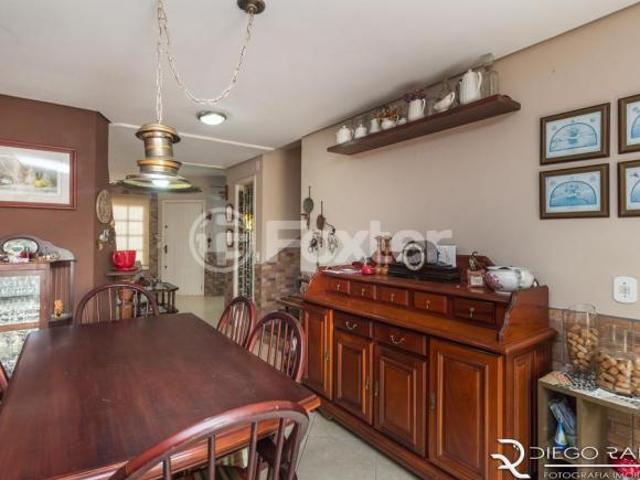 Casa, 3 dormitórios, 144.28 m², em Serraria