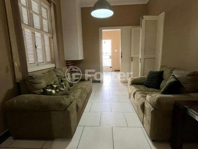 Casa, 3 dormitórios, 152 m², em Glória