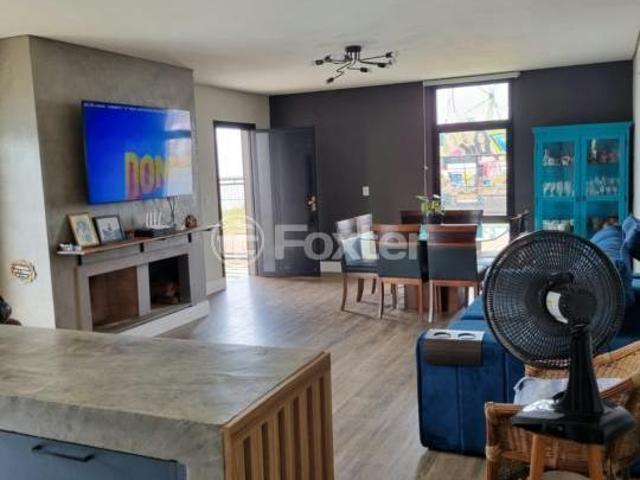 Casa, 3 dormitórios, 165.3 m², em Centro