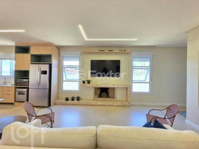 Casa, 3 dormitórios, 167 m², em Zona Nova