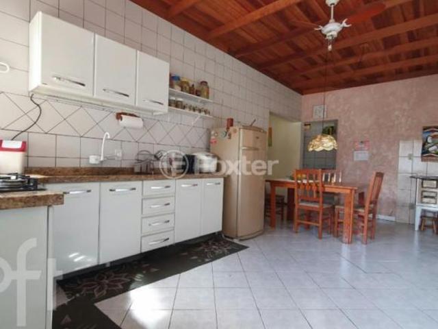 Casa, 3 dormitórios, 185.86 m², em Petrópolis