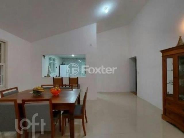 Casa, 3 dormitórios, 187.32 m², em Vila Nova