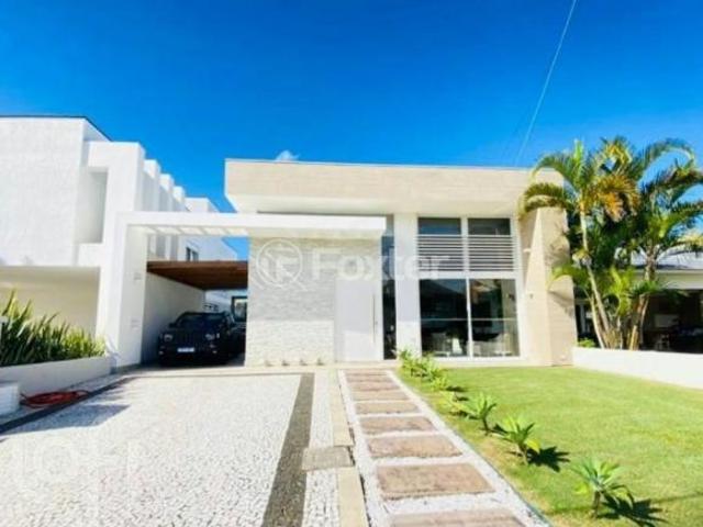 Casa, 3 dormitórios, 180 m², em Zona Nova