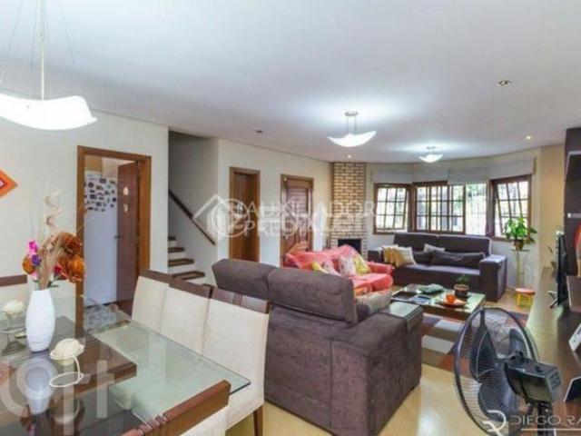 Casa, 3 dormitórios, 180.3 m², em Guarujá