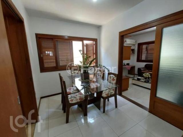 Casa, 3 dormitórios, 196.28 m², em Petrópolis