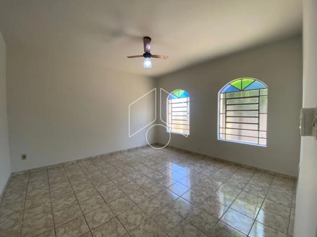 Casa 3 Dormitórios, 1 Suíte, 2 Vagas no Bairro Lorenzetti, Marília