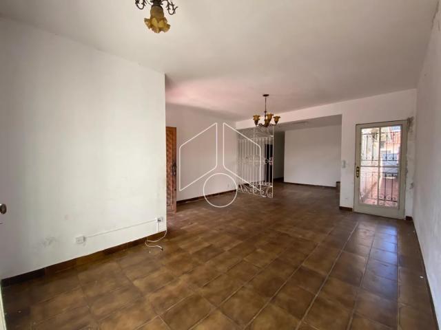 Casa 3 dormitórios, 1 suíte, 3 banheiros, 4 vagas Centro, Marília