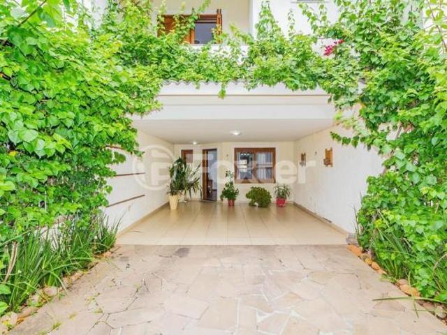 Casa, 3 dormitórios, 204 m², em Guarujá