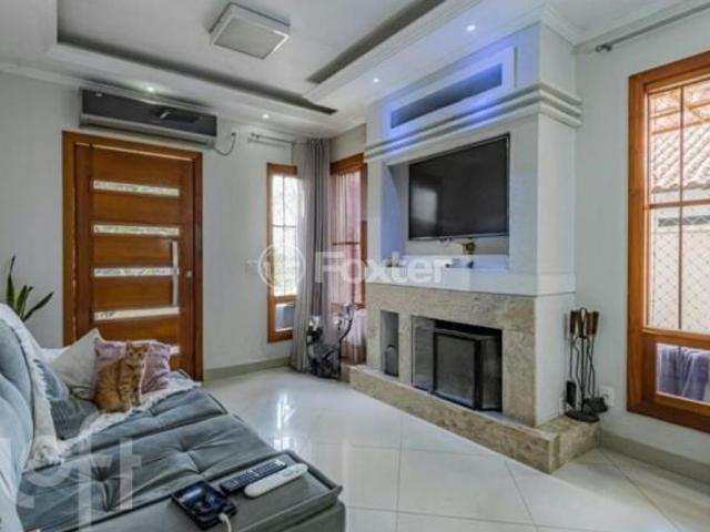 Casa, 3 dormitórios, 200 m², em Parque da Matriz
