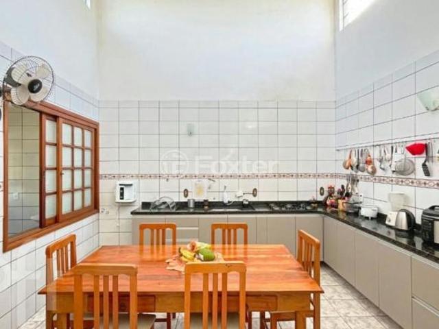 Casa, 3 dormitórios, 215 m², em Aberta dos Morros