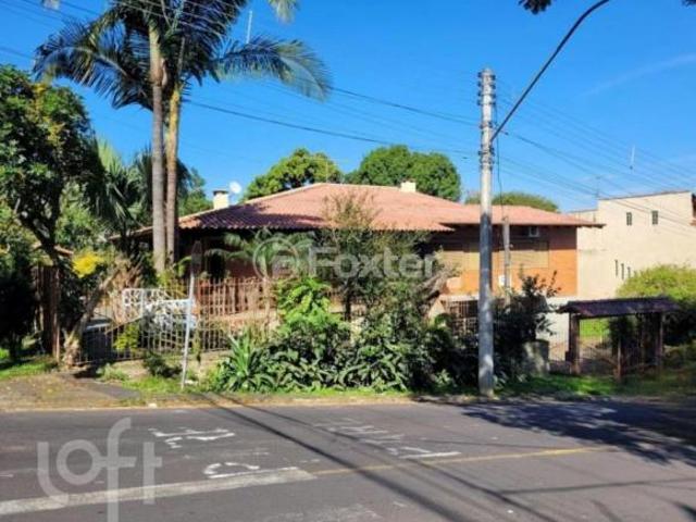 Casa, 3 dormitórios, 211.73 m², em Centro