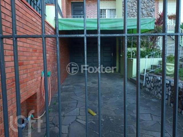 Casa, 3 dormitórios, 220 m², em Camaquã